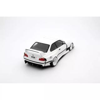 BMW E36 Khyzyl Saleem Alpine White 300 2022 \"Project Cars\" OttO mobile 1:18 Resinemodell (Türen, Motorhaube... nicht zu öffnen!)
